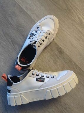 Palladium Women's White Platform Sneakers